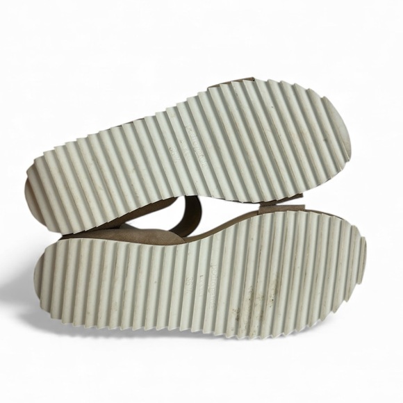 Pedro Garcia Women's Tan Suede Sandals SZ 36.5 or 6.5 - Picture 6 of 7